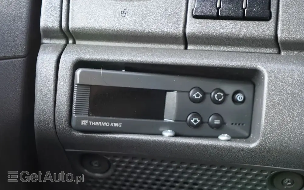 IVECO DAILY 35-130 / CHŁODNIA / AGREGAT THERMO KING / WINDA DHOLLANDIA / AUTOMAT / SPROWADZONY 