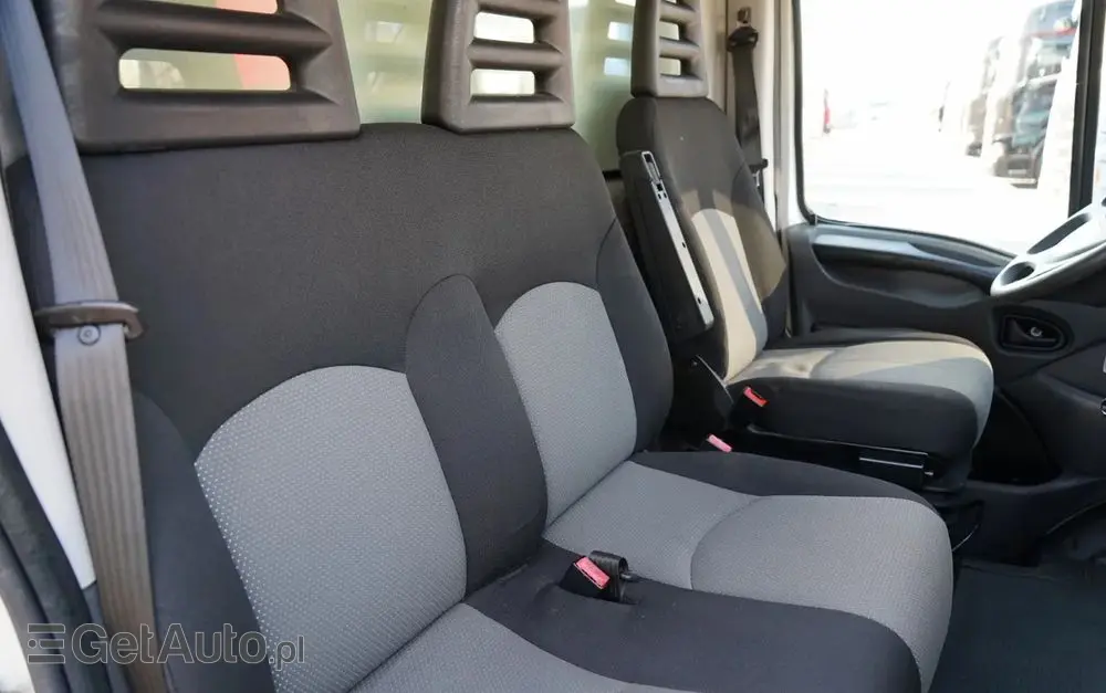 IVECO DAILY 35-130 / CHŁODNIA / AGREGAT THERMO KING / WINDA DHOLLANDIA / AUTOMAT / SPROWADZONY 