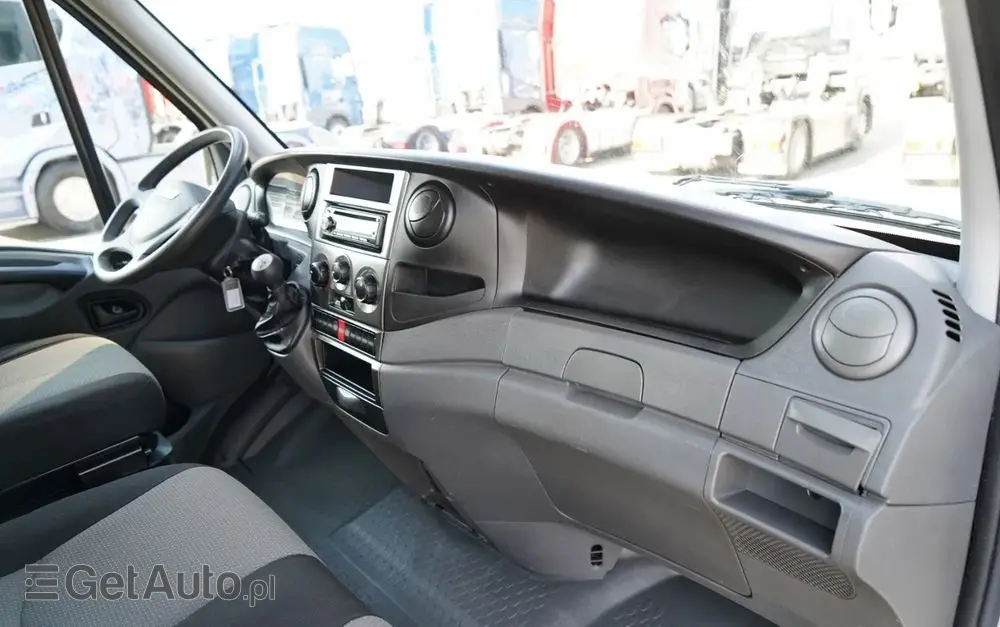 IVECO DAILY 35-130 / CHŁODNIA / AGREGAT THERMO KING / WINDA DHOLLANDIA / AUTOMAT / SPROWADZONY 