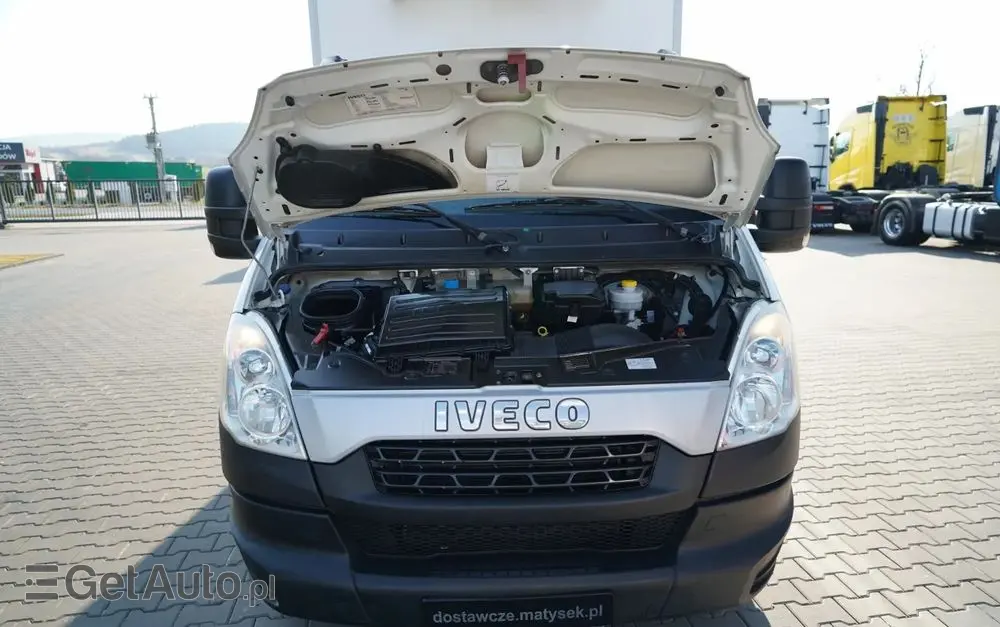 IVECO DAILY 35-130 / CHŁODNIA / AGREGAT THERMO KING / WINDA DHOLLANDIA / AUTOMAT / SPROWADZONY 