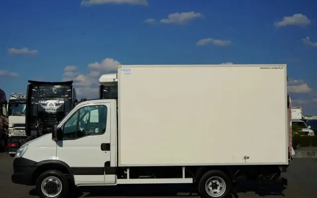 IVECO DAILY 35-130 / CHŁODNIA / AGREGAT THERMO KING / WINDA DHOLLANDIA / AUTOMAT / SPROWADZONY 