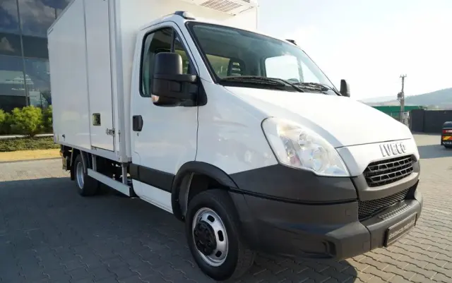 IVECO DAILY 35-130 / CHŁODNIA / AGREGAT THERMO KING / WINDA DHOLLANDIA / AUTOMAT / SPROWADZONY 