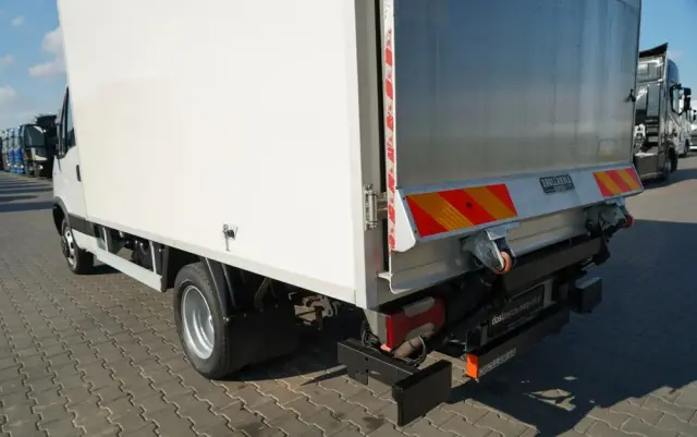 IVECO DAILY 35-130 / CHŁODNIA / AGREGAT THERMO KING / WINDA DHOLLANDIA / AUTOMAT / SPROWADZONY 