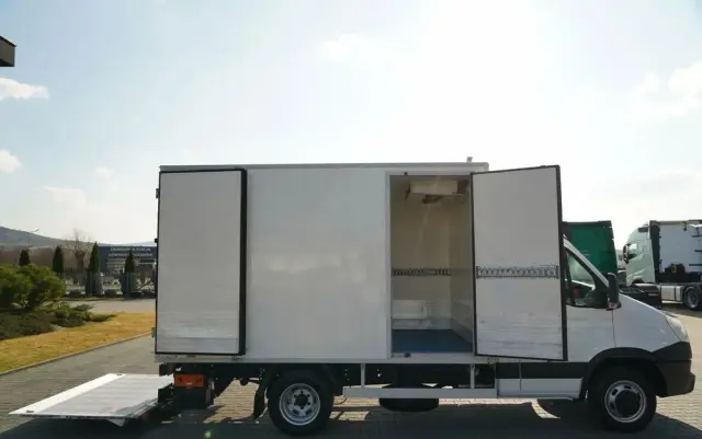 IVECO DAILY 35-130 / CHŁODNIA / AGREGAT THERMO KING / WINDA DHOLLANDIA / AUTOMAT / SPROWADZONY 