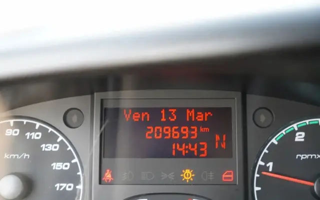 IVECO DAILY 35-130 / CHŁODNIA / AGREGAT THERMO KING / WINDA DHOLLANDIA / AUTOMAT / SPROWADZONY 