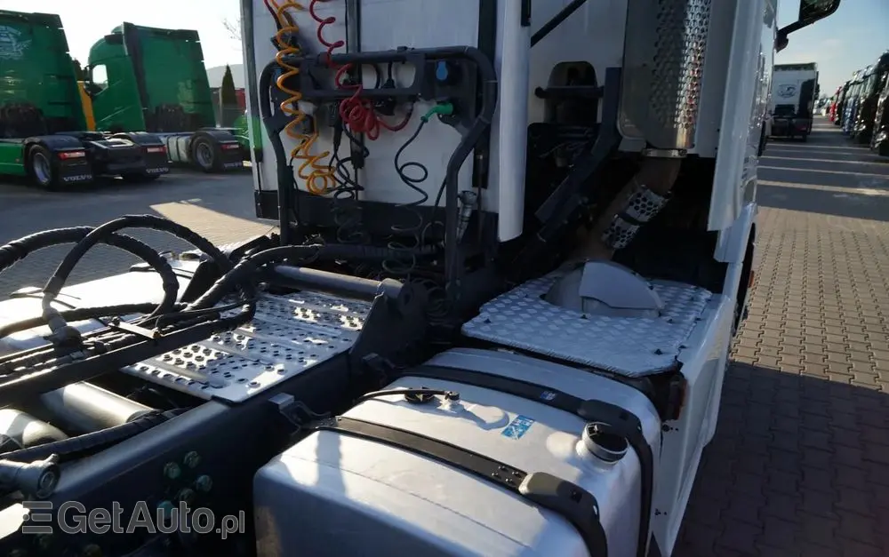 SCANIA R 650 / V8 / 6x4 / HYDRAULIKA /  DMC: 100.000 KG / I-PARK COOL / 3 OSIOWY CIĄGNIK SIODŁOWY / OPONY 100% 