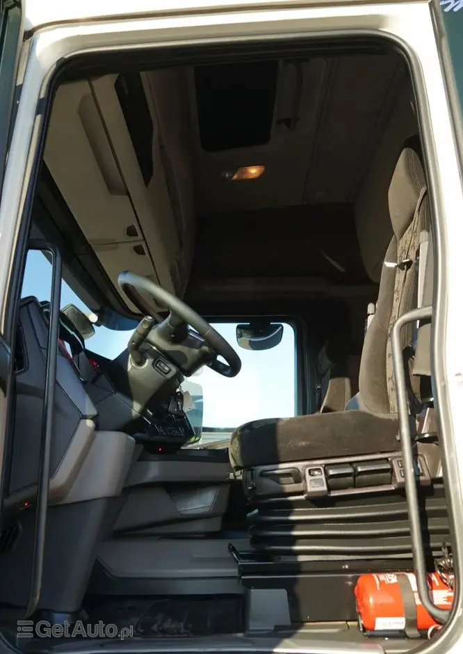 SCANIA R 650 / V8 / 6x4 / HYDRAULIKA /  DMC: 100.000 KG / I-PARK COOL / 3 OSIOWY CIĄGNIK SIODŁOWY / OPONY 100% 