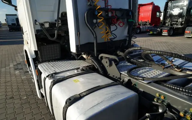 SCANIA R 650 / V8 / 6x4 / HYDRAULIKA /  DMC: 100.000 KG / I-PARK COOL / 3 OSIOWY CIĄGNIK SIODŁOWY / OPONY 100% 