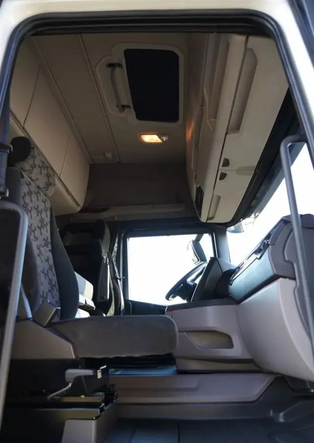 SCANIA R 650 / V8 / 6x4 / HYDRAULIKA /  DMC: 100.000 KG / I-PARK COOL / 3 OSIOWY CIĄGNIK SIODŁOWY / OPONY 100% 