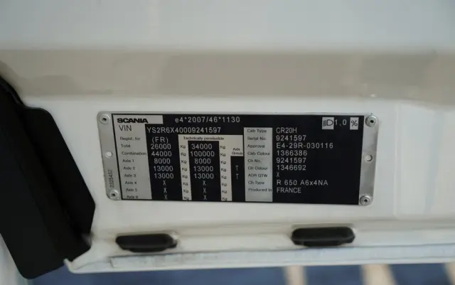 SCANIA R 650 / V8 / 6x4 / HYDRAULIKA /  DMC: 100.000 KG / I-PARK COOL / 3 OSIOWY CIĄGNIK SIODŁOWY / OPONY 100% 
