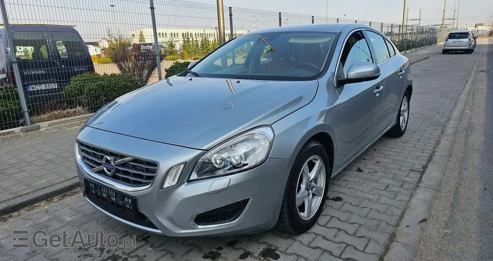 VOLVO S60 DRIVe Summum