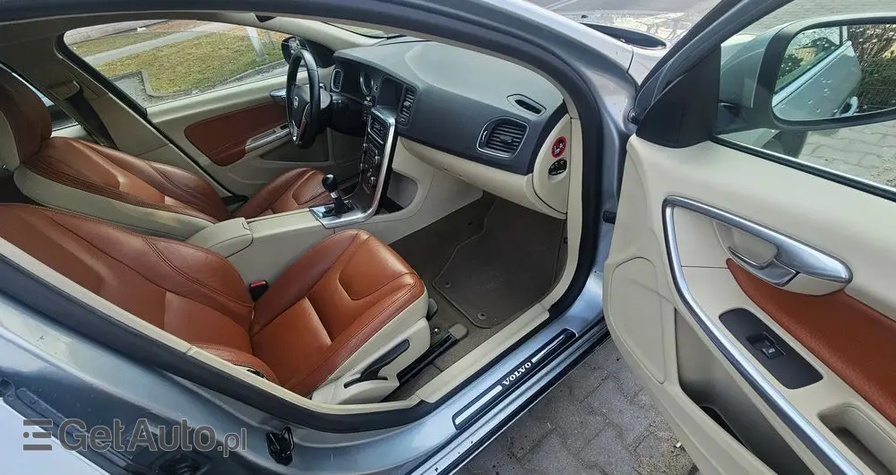 VOLVO S60 DRIVe Summum