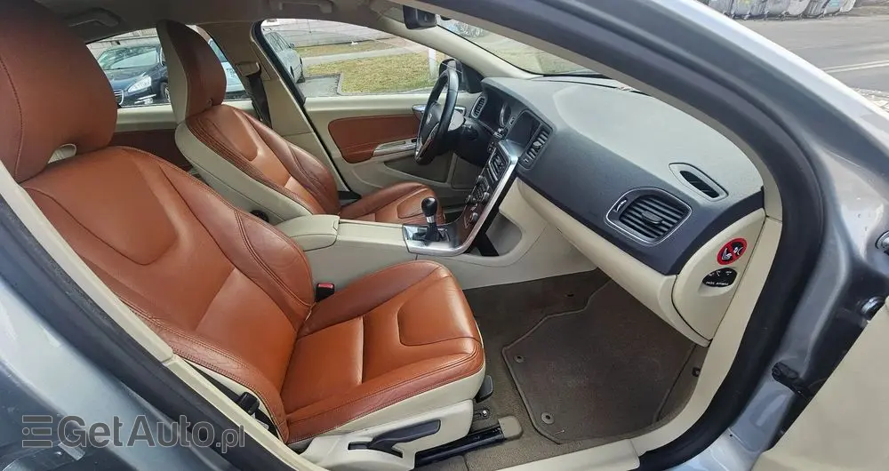 VOLVO S60 DRIVe Summum