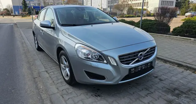 VOLVO S60 DRIVe Summum