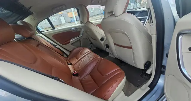 VOLVO S60 DRIVe Summum