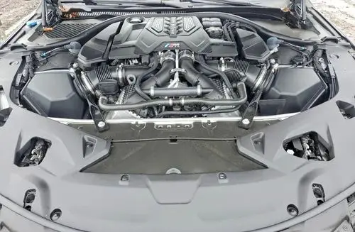 BMW M 8 