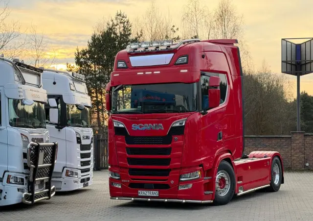 SCANIA 580s Scania z Niemiec ASO kontrakt serwisowy idealny stan v8 4x2 