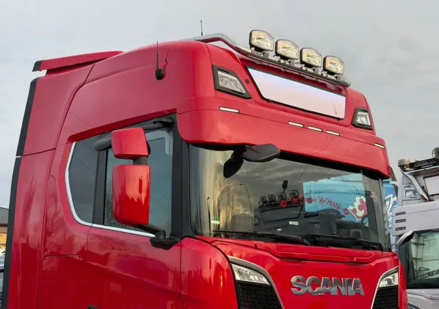 SCANIA 580s Scania z Niemiec ASO kontrakt serwisowy idealny stan v8 4x2 