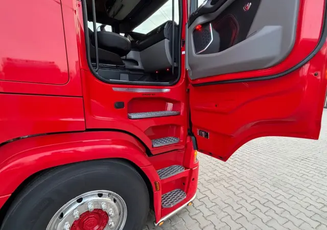 SCANIA 580s Scania z Niemiec ASO kontrakt serwisowy idealny stan v8 4x2 