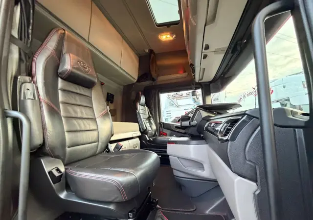 SCANIA 580s Scania z Niemiec ASO kontrakt serwisowy idealny stan v8 4x2 