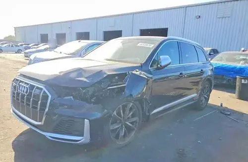 AUDI SQ7 