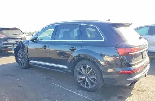 AUDI SQ7 