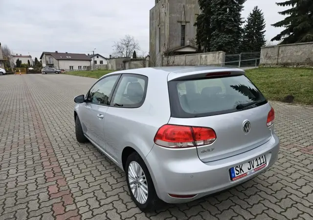 VOLKSWAGEN Golf 1.6 DSG Comfortline