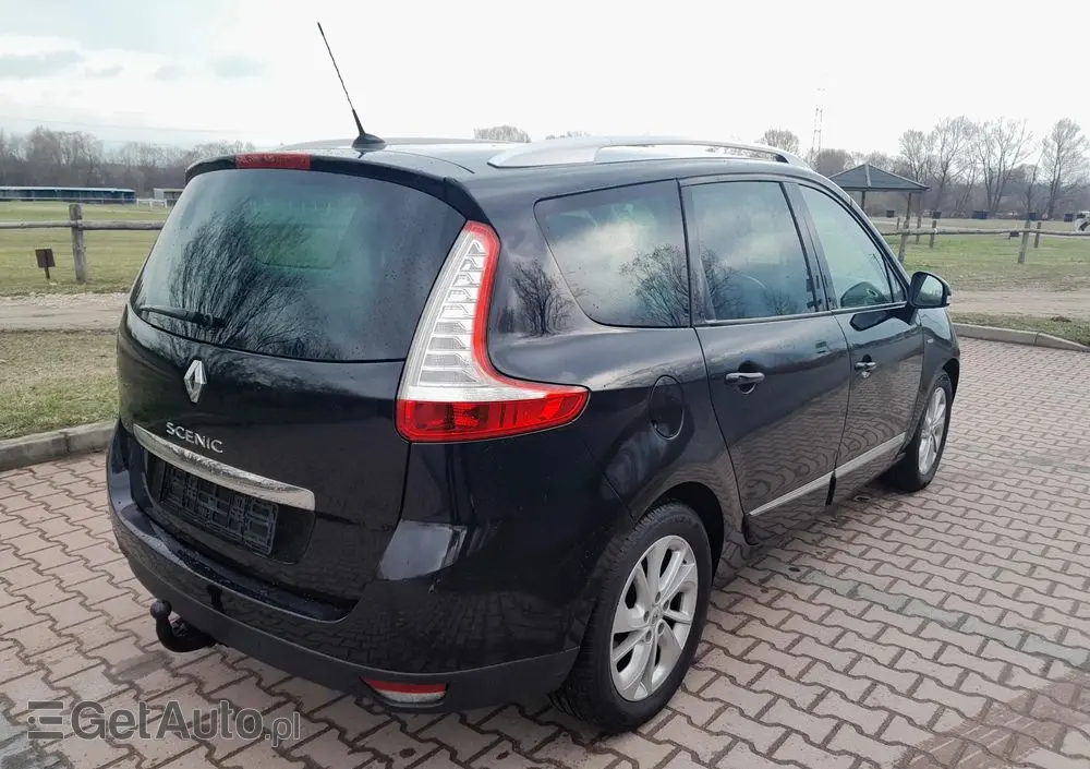 RENAULT Grand Scenic DCi 110 EDC Bose Edition