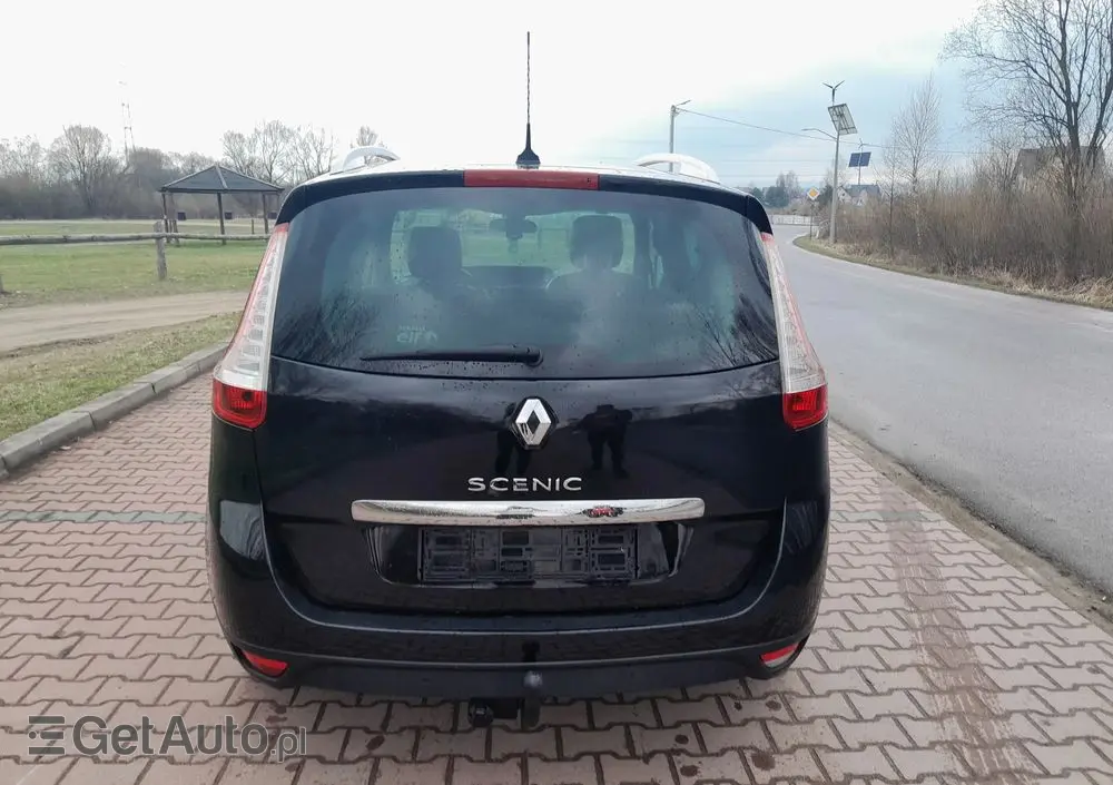 RENAULT Grand Scenic DCi 110 EDC Bose Edition