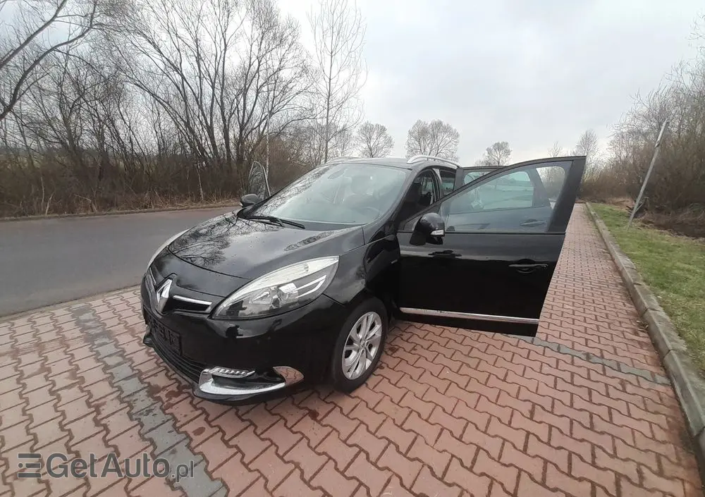 RENAULT Grand Scenic DCi 110 EDC Bose Edition