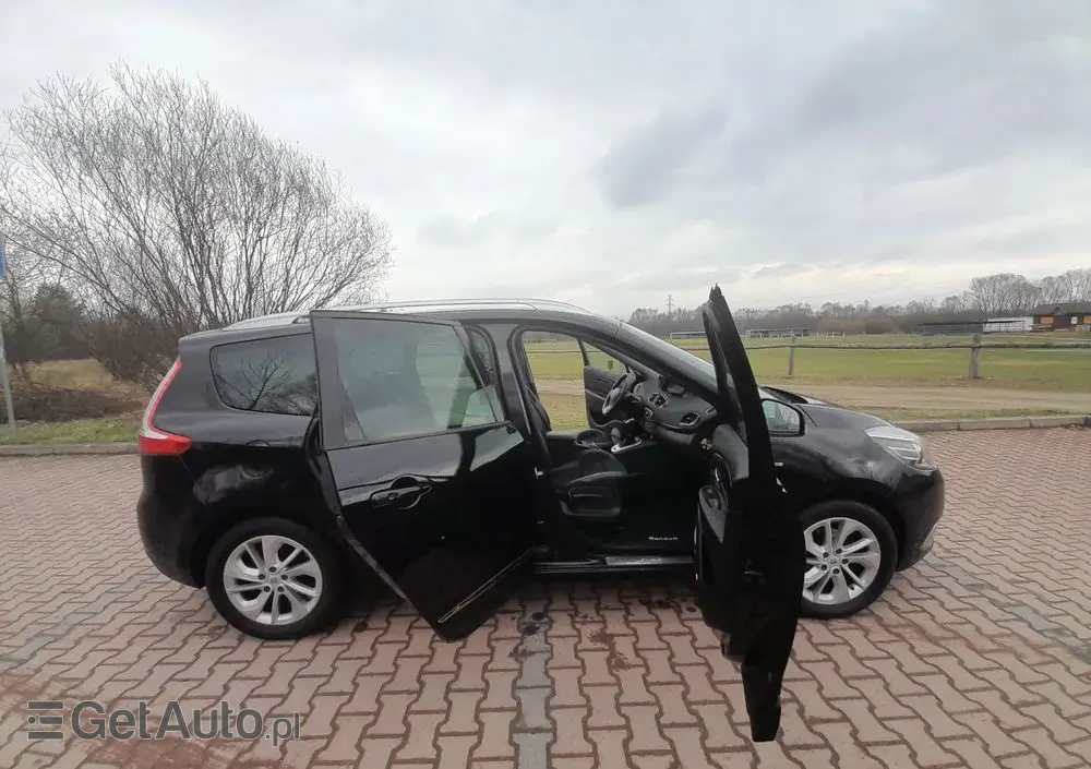 RENAULT Grand Scenic DCi 110 EDC Bose Edition