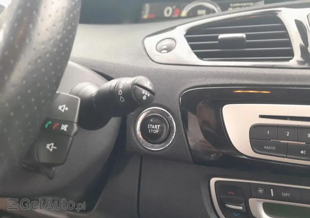 RENAULT Grand Scenic DCi 110 EDC Bose Edition