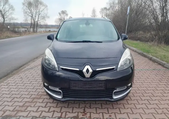 RENAULT Grand Scenic DCi 110 EDC Bose Edition