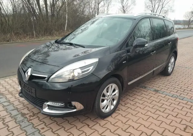 RENAULT Grand Scenic DCi 110 EDC Bose Edition