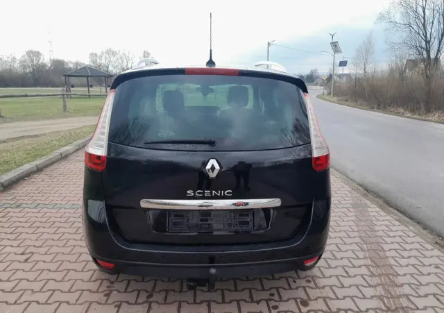 RENAULT Grand Scenic DCi 110 EDC Bose Edition