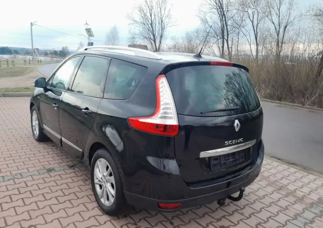 RENAULT Grand Scenic DCi 110 EDC Bose Edition