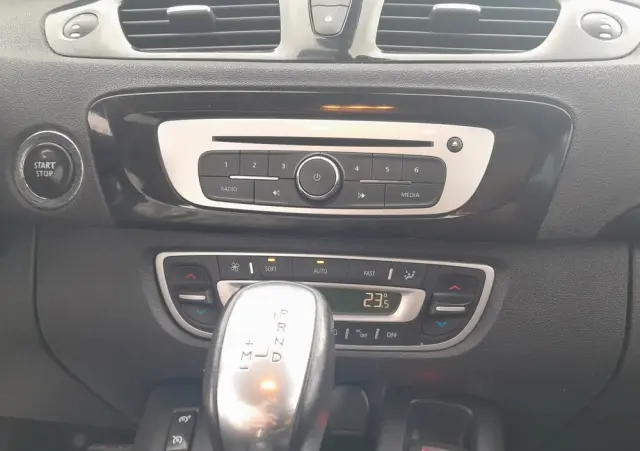RENAULT Grand Scenic DCi 110 EDC Bose Edition