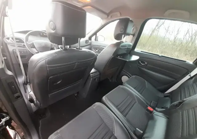 RENAULT Grand Scenic DCi 110 EDC Bose Edition