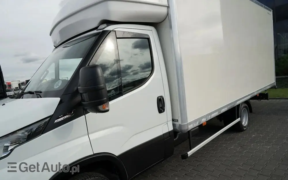 IVECO DAILY 35-180 / KONTENER / AUTOMAT HI-MATIC  / BLIŹNIAK / 2022 / SPROWADZONY 