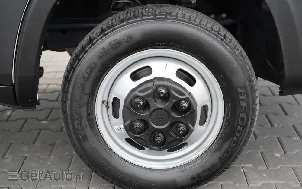 IVECO DAILY 35-180 / KONTENER / AUTOMAT HI-MATIC  / BLIŹNIAK / 2022 / SPROWADZONY 