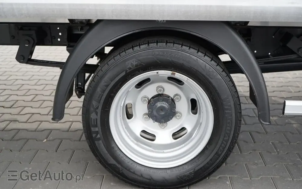IVECO DAILY 35-180 / KONTENER / AUTOMAT HI-MATIC  / BLIŹNIAK / 2022 / SPROWADZONY 