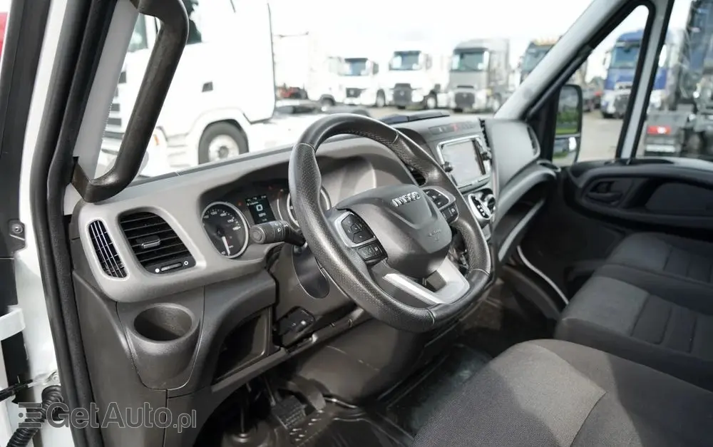 IVECO DAILY 35-180 / KONTENER / AUTOMAT HI-MATIC  / BLIŹNIAK / 2022 / SPROWADZONY 