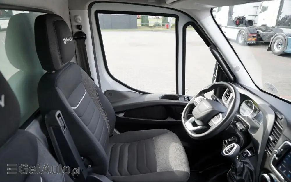 IVECO DAILY 35-180 / KONTENER / AUTOMAT HI-MATIC  / BLIŹNIAK / 2022 / SPROWADZONY 