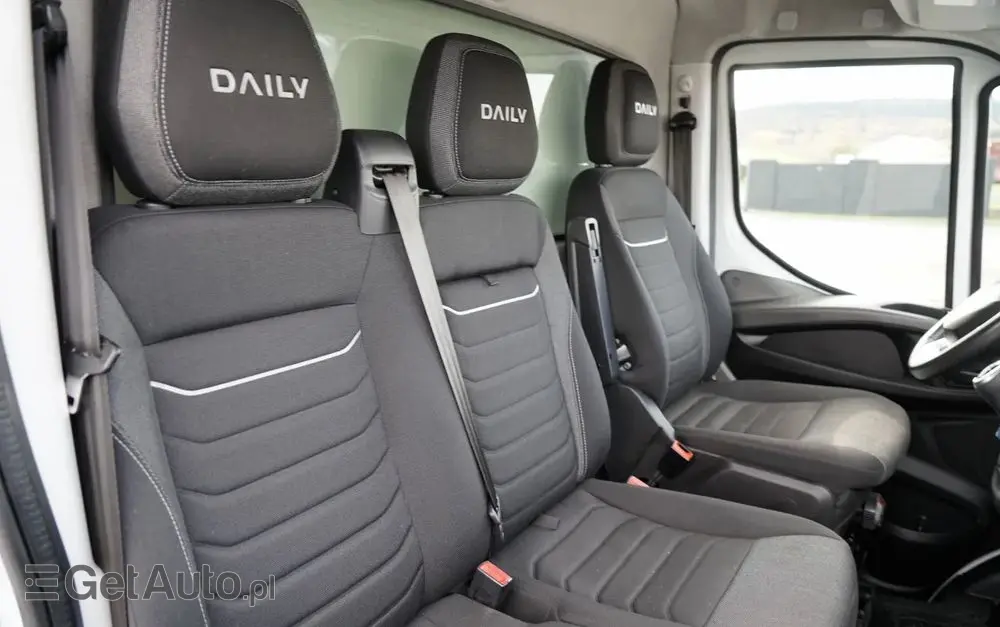 IVECO DAILY 35-180 / KONTENER / AUTOMAT HI-MATIC  / BLIŹNIAK / 2022 / SPROWADZONY 