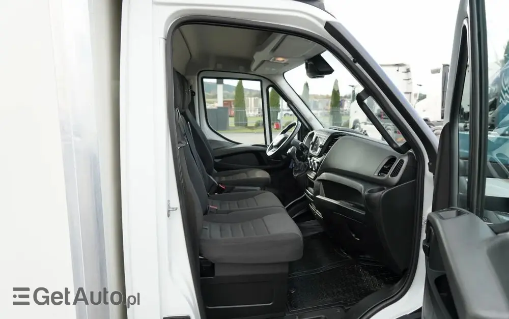 IVECO DAILY 35-180 / KONTENER / AUTOMAT HI-MATIC  / BLIŹNIAK / 2022 / SPROWADZONY 