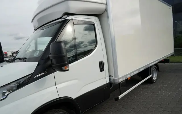 IVECO DAILY 35-180 / KONTENER / AUTOMAT HI-MATIC  / BLIŹNIAK / 2022 / SPROWADZONY 