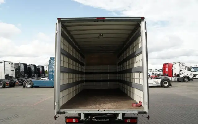 IVECO DAILY 35-180 / KONTENER / AUTOMAT HI-MATIC  / BLIŹNIAK / 2022 / SPROWADZONY 