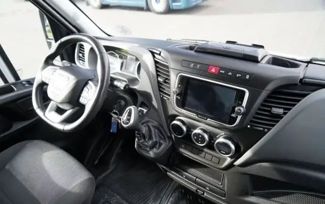 IVECO DAILY 35-180 / KONTENER / AUTOMAT HI-MATIC  / BLIŹNIAK / 2022 / SPROWADZONY 