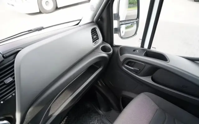 IVECO DAILY 35-180 / KONTENER / AUTOMAT HI-MATIC  / BLIŹNIAK / 2022 / SPROWADZONY 