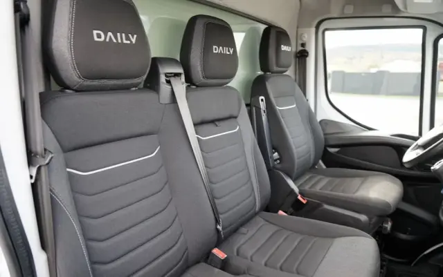 IVECO DAILY 35-180 / KONTENER / AUTOMAT HI-MATIC  / BLIŹNIAK / 2022 / SPROWADZONY 